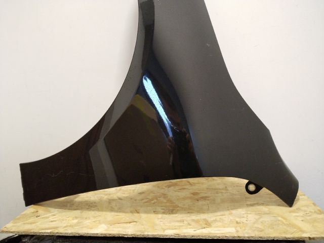 bontott MERCEDES-BENZ CLA Bal első Sárvédő