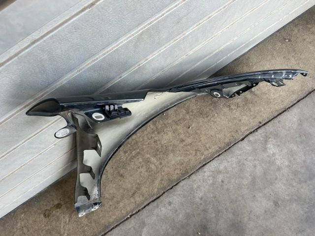 bontott MERCEDES-BENZ CLA Bal első Sárvédő