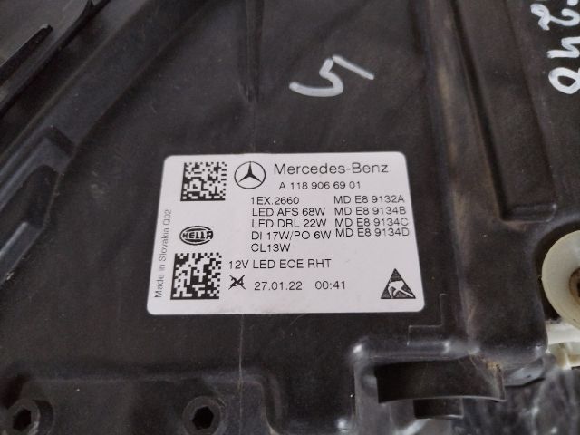 bontott MERCEDES-BENZ CLA Bal Fényszóró