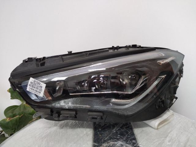 bontott MERCEDES-BENZ CLA Bal Fényszóró