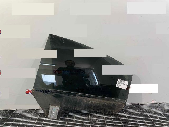 bontott MERCEDES-BENZ CLA Bal hátsó Ablak