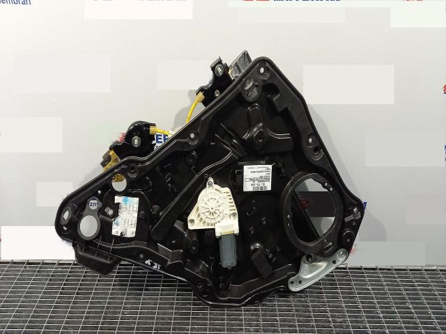 bontott MERCEDES-BENZ CLA Bal hátsó Ablakemelő Szerkezet (Elektromos)