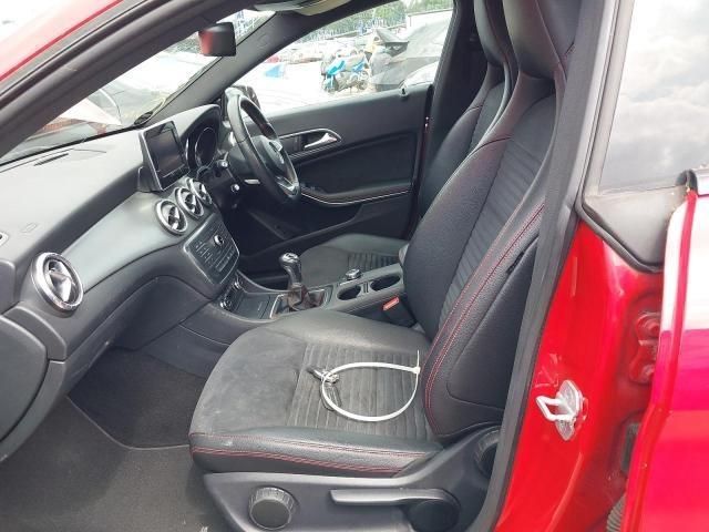 bontott MERCEDES-BENZ CLA Bal Oldallégzsák