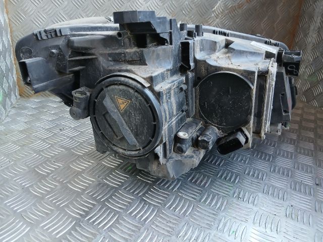 bontott MERCEDES-BENZ CLA Bal Xenon Fényszóró