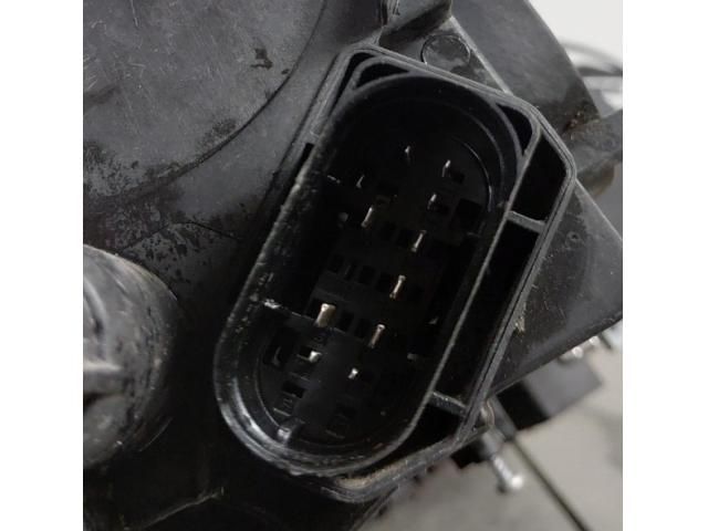 bontott MERCEDES-BENZ CLA Bal Xenon Fényszóró