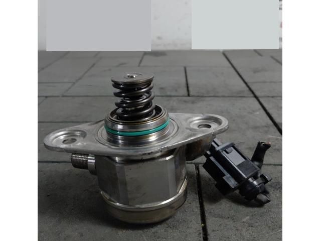 bontott MERCEDES-BENZ CLA Üzemanyag Szivattyú