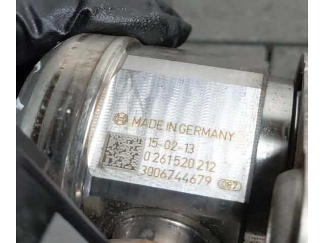 bontott MERCEDES-BENZ CLA Üzemanyag Szivattyú