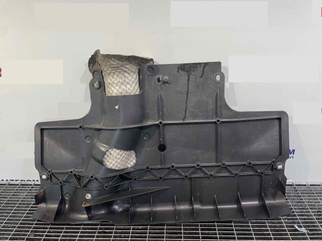 bontott MERCEDES-BENZ CLA Alsó Motorburkolat