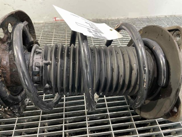 bontott MERCEDES-BENZ CLA Első Rugó