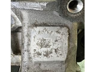 bontott MERCEDES-BENZ CLA Hengerfej