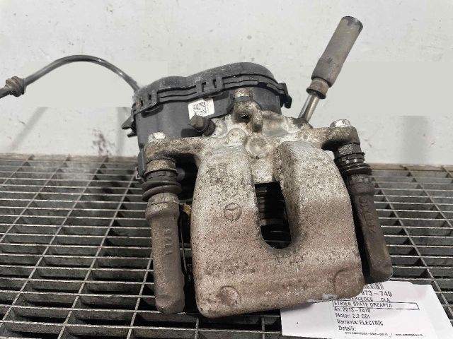 bontott MERCEDES-BENZ CLA Jobb hátsó Féknyereg Munkahengerrel