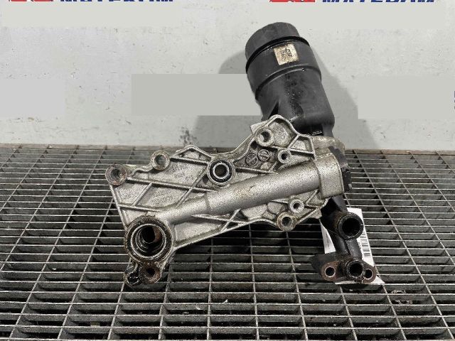 bontott MERCEDES-BENZ CLA Olajszűrő Ház