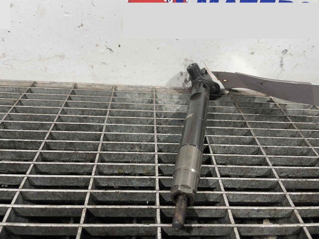 bontott MERCEDES-BENZ CLA Porlasztó (1 db)