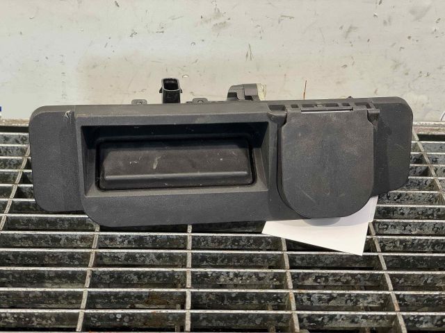 bontott MERCEDES-BENZ CLA Csomagtérajtó Kilincs