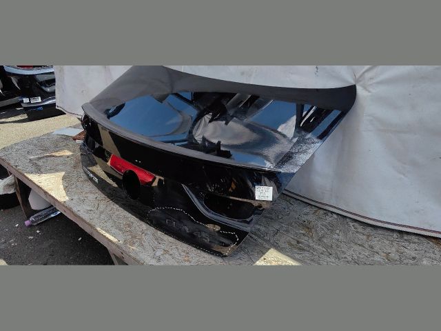 bontott MERCEDES-BENZ CLA Csomagtérajtó (Üres lemez)