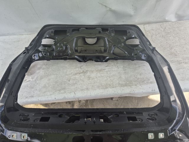 bontott MERCEDES-BENZ CLA Csomagtérajtó (Üres lemez)