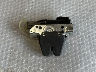 bontott MERCEDES-BENZ CLA Csomagtérajtó Zárszerkezet