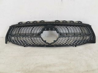 bontott MERCEDES-BENZ CLA Első Lökhárító Alsó Középső Díszrács
