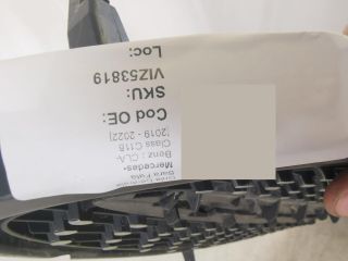 bontott MERCEDES-BENZ CLA Első Lökhárító Alsó Középső Díszrács