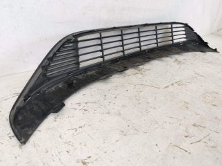 bontott MERCEDES-BENZ CLA Első Lökhárító Alsó Középső Díszrács