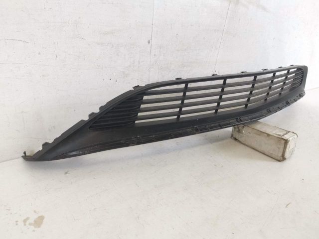 bontott MERCEDES-BENZ CLA Első Lökhárító Alsó (Műanyag)