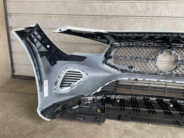 bontott MERCEDES-BENZ CLA Első Lökhárító (Részeivel)