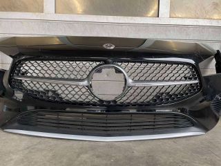 bontott MERCEDES-BENZ CLA Első Lökhárító (Részeivel)