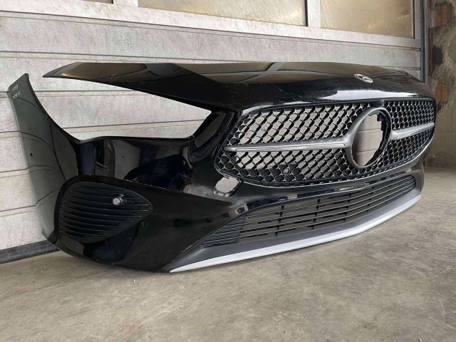 bontott MERCEDES-BENZ CLA Első Lökhárító (Részeivel)