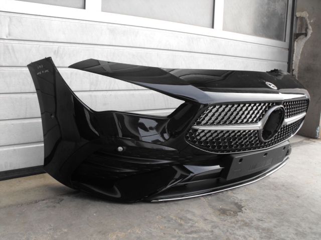 bontott MERCEDES-BENZ CLA Első Lökhárító (Részeivel)