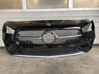 bontott MERCEDES-BENZ CLA Első Lökhárító (Részeivel)