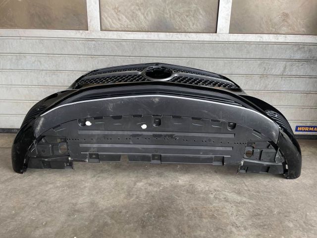 bontott MERCEDES-BENZ CLA Első Lökhárító (Részeivel)