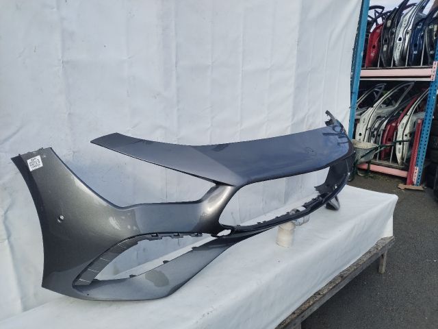 bontott MERCEDES-BENZ CLA Első Lökhárító (Üresen)