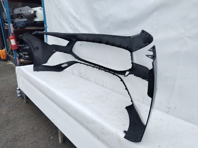 bontott MERCEDES-BENZ CLA Első Lökhárító (Üresen)