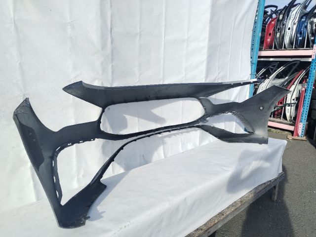 bontott MERCEDES-BENZ CLA Első Lökhárító (Üresen)