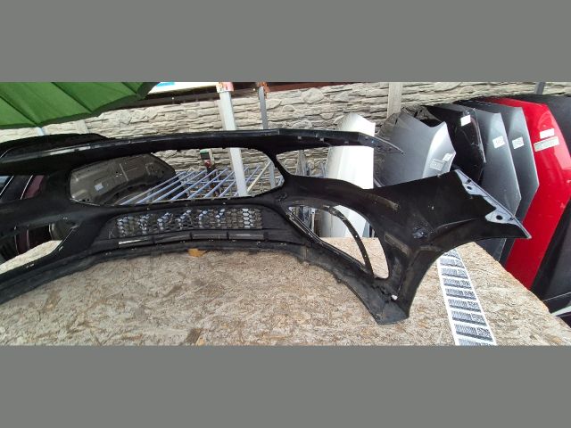 bontott MERCEDES-BENZ CLA Első Lökhárító (Üresen)