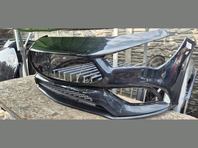 bontott MERCEDES-BENZ CLA Első Lökhárító (Üresen)