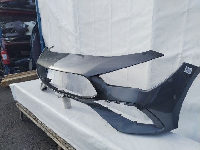 bontott MERCEDES-BENZ CLA Első Lökhárító (Üresen)