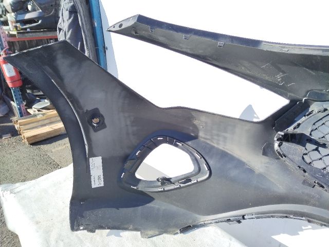 bontott MERCEDES-BENZ CLA Első Lökhárító (Üresen)