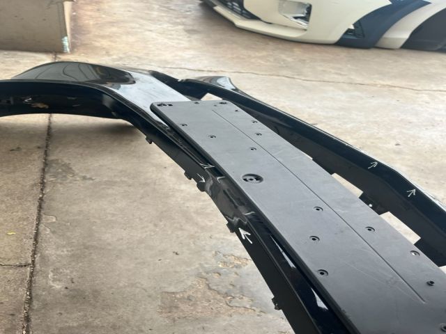 bontott MERCEDES-BENZ CLA Első Lökhárító (Üresen)