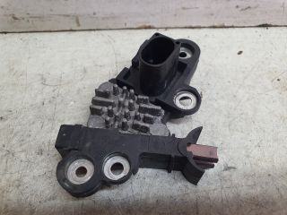 bontott MERCEDES-BENZ CLA Generátor Elektronika