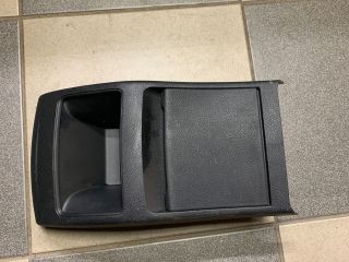 bontott MERCEDES-BENZ CLA Hátsó Hamutartó