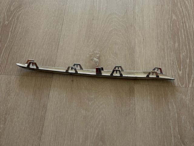 bontott MERCEDES-BENZ CLA Hűtőrács