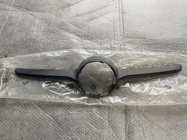 bontott MERCEDES-BENZ CLA Hűtőrács