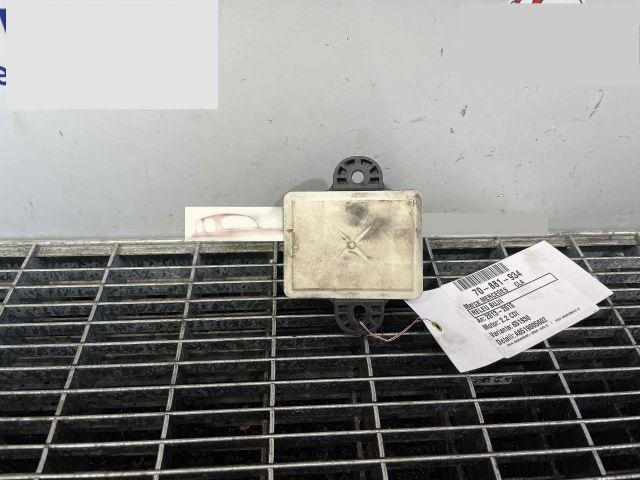 bontott MERCEDES-BENZ CLA Izzító Relé