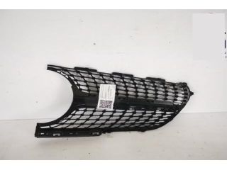 bontott MERCEDES-BENZ CLA Jobb első Lökhárító Díszléc