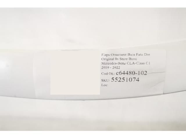 bontott MERCEDES-BENZ CLA Jobb első Lökhárító Díszléc