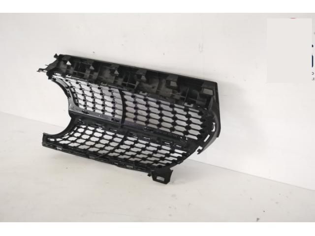 bontott MERCEDES-BENZ CLA Jobb első Lökhárító Díszléc