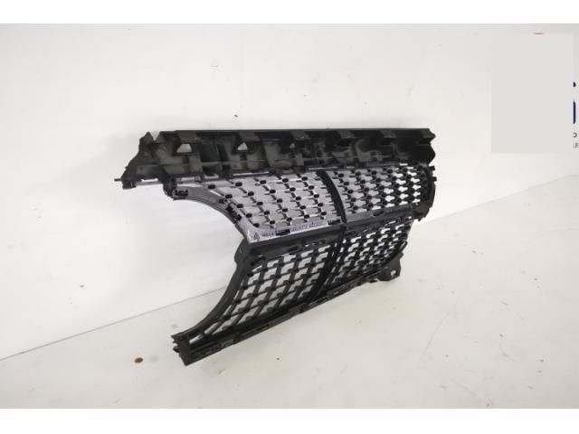 bontott MERCEDES-BENZ CLA Jobb első Lökhárító Díszléc