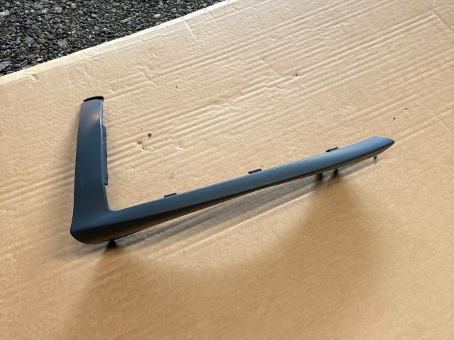 bontott MERCEDES-BENZ CLA Jobb első Lökhárító Sarok