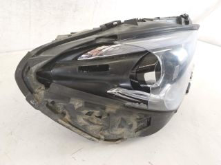 bontott MERCEDES-BENZ CLA Jobb Fényszóró